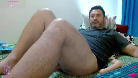 Snapshot of rodher81 chatting on 05-27-26, 04:31 Rod online show from 05-27-26, 04:31