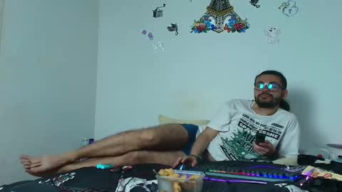 rodri_white online show from 05-26-26, 03:35