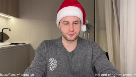 Snapshot of rodrigoveira chatting on 12-21-24, 10:40 Rodrigo online show from 12-21-24, 10:40