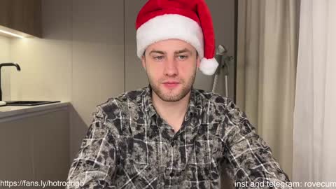 Snapshot of rodrigoveira chatting on 12-22-24, 11:20 Rodrigo online show from 12-22-24, 11:20