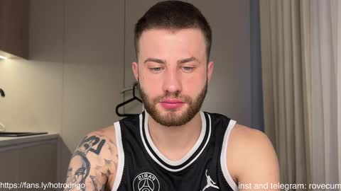 Snapshot of rodrigoveira chatting on 01-19-25, 11:12 Rodrigo online show from 01-19-25, 11:12