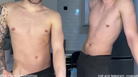 Snapshot of rodrigoveira chatting on 03-05-25, 10:32 Rodrigo online show from 03-05-25, 10:32