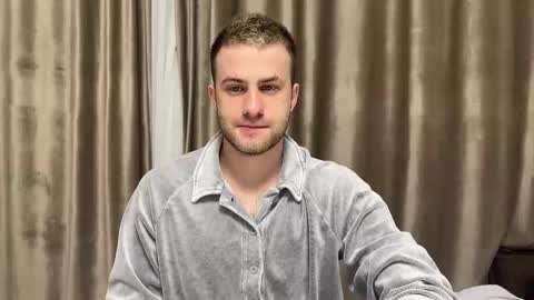 Snapshot of rodrigoveira chatting on 09-14-25, 06:18 Rodrigo online show from 09-14-25, 06:18