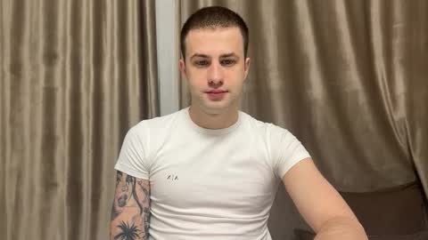 Snapshot of rodrigoveira chatting on 09-30-25, 04:12 Rodrigo online show from 09-30-25, 04:12