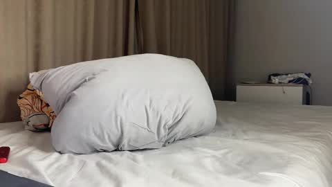 Snapshot of rodrigoveira chatting on 10-10-25, 10:31 Rodrigo online show from 10-10-25, 10:31