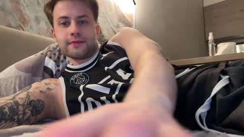 Rodrigo online show from 04-05-26, 04:37