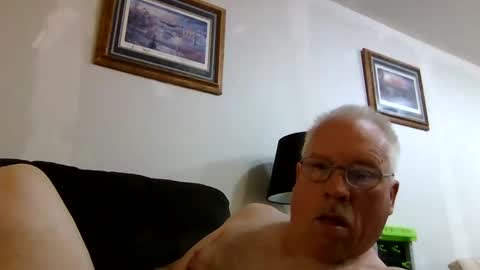 Snapshot of rodstud641 chatting on 10-15-25, 11:10 rodstud641 online show from 10-15-25, 11:10