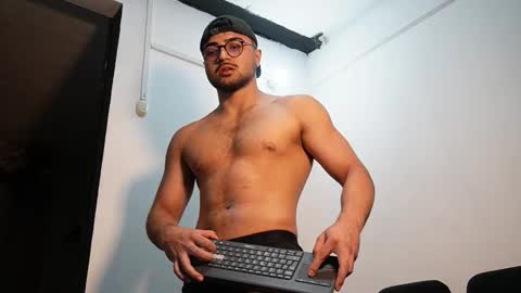 Roger Belmont online show from 11-07-25, 04:12