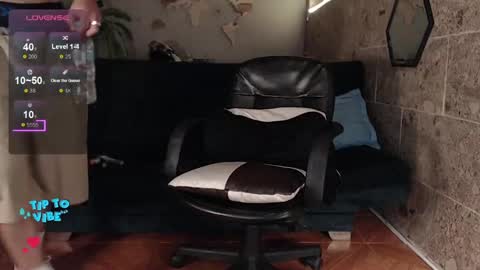 Snapshot of rogert_xx chatting on 02-20-25, 01:46 Rogert online show from 02-20-25, 01:46