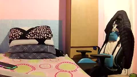 Banderas online show from 12-14-25, 09:36