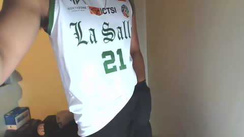 Snapshot of rogueprince_jace chatting on 02-02-26, 02:38 Jace online show from 02-02-26, 02:38