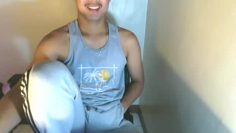 Snapshot of rogueprince_jace chatting on 02-04-26, 04:35 Jace online show from 02-04-26, 04:35