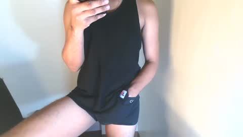 Snapshot of rogueprince_jace chatting on 02-05-26, 05:23 Jace online show from 02-05-26, 05:23