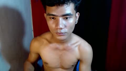 roianboyyy online show from 05-12-26, 02:58