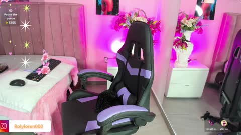 Snapshot of rolyloren chatting on 12-03-24, 12:49 Marcela online show from 12-03-24, 12:49