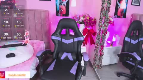 Snapshot of rolyloren chatting on 12-14-24, 10:50 Marcela online show from 12-14-24, 10:50