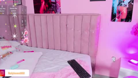 Snapshot of rolyloren chatting on 12-18-24, 02:21 Marcela online show from 12-18-24, 02:21