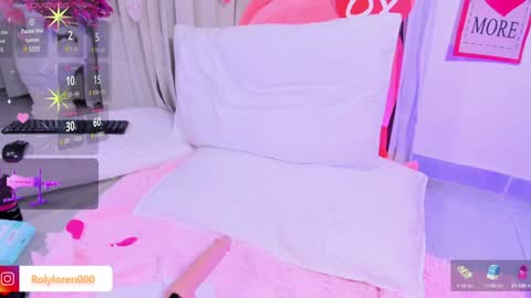 Snapshot of rolyloren chatting on 02-08-25, 11:45 Marcela online show from 02-08-25, 11:45