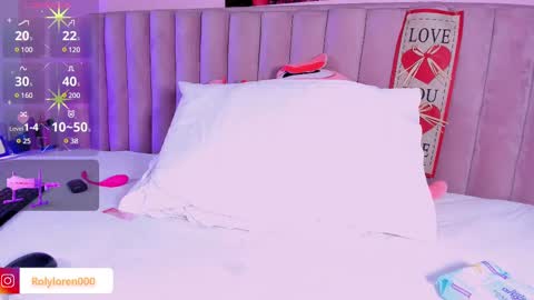 Snapshot of rolyloren chatting on 02-20-25, 03:45 Marcela online show from 02-20-25, 03:45