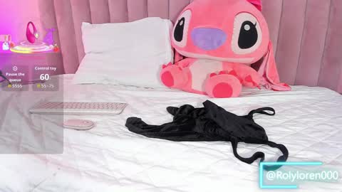 Snapshot of rolyloren chatting on 09-11-25, 10:37 Marcela online show from 09-11-25, 10:37