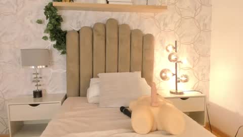   online show from 02-18-25, 02:59