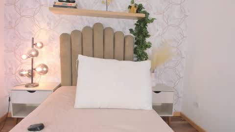   online show from 10-23-25, 12:15