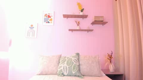 Snapshot of roma_lovee chatting on 05-19-26, 11:27 Roma online show from 05-19-26, 11:27