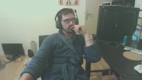 Snapshot of romainb72 chatting on 01-03-25, 04:16 romainb72 online show from 01-03-25, 04:16