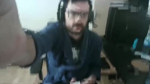 Snapshot of romainb72 chatting on 01-06-25, 10:57 romainb72 online show from 01-06-25, 10:57