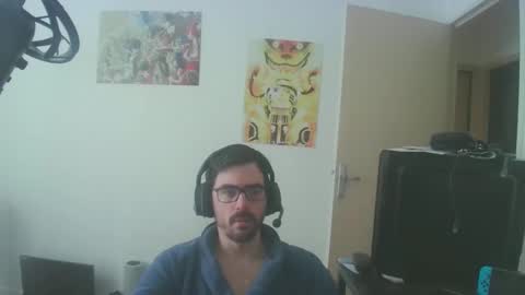 Snapshot of romainb72 chatting on 02-05-25, 11:12 romainb72 online show from 02-05-25, 11:12