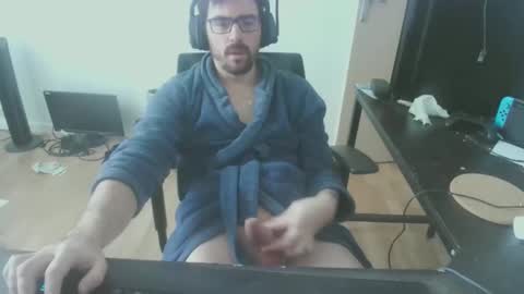 Snapshot of romainb72 chatting on 02-12-25, 12:22 romainb72 online show from 02-12-25, 12:22