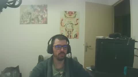 Snapshot of romainb72 chatting on 03-06-25, 07:10 romainb72 online show from 03-06-25, 07:10