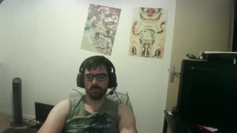 Snapshot of romainb72 chatting on 10-16-25, 12:11 romainb72 online show from 10-16-25, 12:11