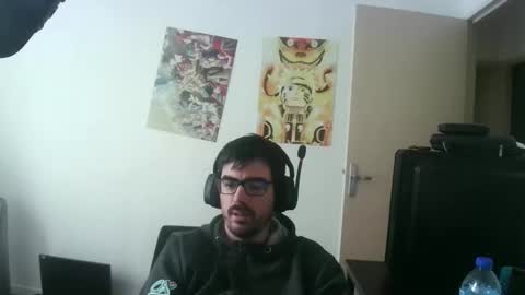 Snapshot of romainb72 chatting on 11-09-25, 12:25 romainb72 online show from 11-09-25, 12:25