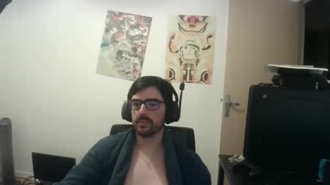 Snapshot of romainb72 chatting on 11-13-25, 07:57 romainb72 online show from 11-13-25, 07:57