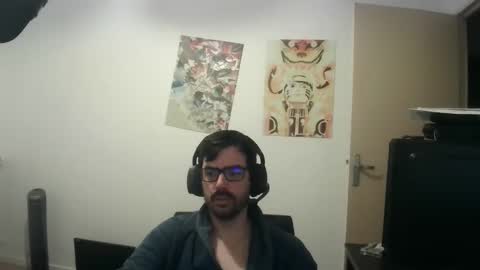 Snapshot of romainb72 chatting on 11-17-25, 06:41 romainb72 online show from 11-17-25, 06:41