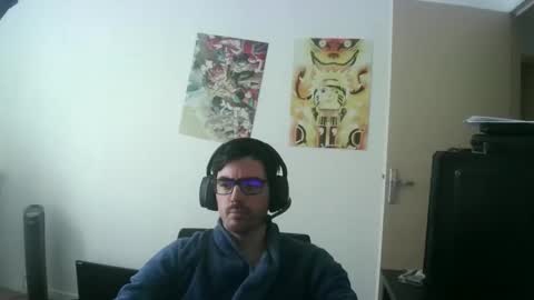 Snapshot of romainb72 chatting on 11-19-25, 12:05 romainb72 online show from 11-19-25, 12:05