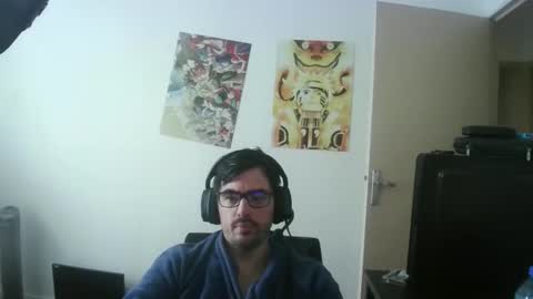 Snapshot of romainb72 chatting on 11-22-25, 01:21 romainb72 online show from 11-22-25, 01:21