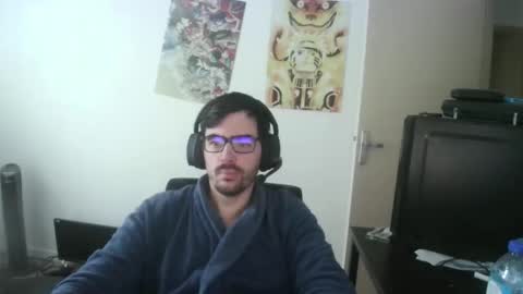 Snapshot of romainb72 chatting on 11-28-25, 09:23 romainb72 online show from 11-28-25, 09:23