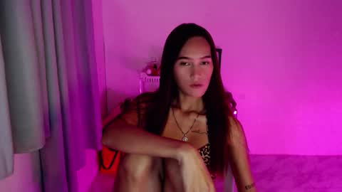 Snapshot of romantic_jesicca chatting on 03-07-26, 08:55 JESICCA online show from 03-07-26, 08:55