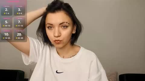 Snapshot of romeliahastert chatting on 09-12-25, 11:43 Anica online show from 09-12-25, 11:43