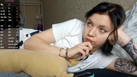 Snapshot of romeliahastert chatting on 10-22-25, 10:26 Anica online show from 10-22-25, 10:26