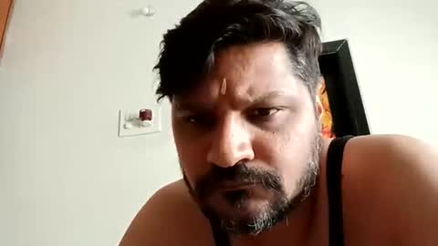 Snapshot of romeo4mens chatting on 12-21-25, 09:27 Only Romance online show from 12-21-25, 09:27