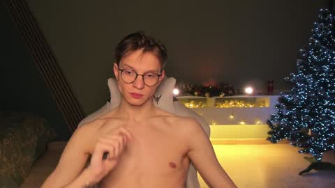 Snapshot of romeo_mercy chatting on 12-27-24, 09:54 Romeo online show from 12-27-24, 09:54