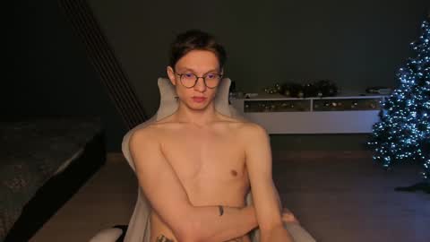 Snapshot of romeo_mercy chatting on 01-09-25, 08:13 Romeo online show from 01-09-25, 08:13