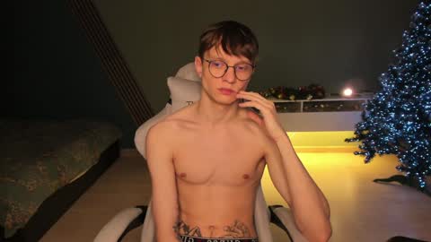 Snapshot of romeo_mercy chatting on 01-10-25, 04:54 Romeo online show from 01-10-25, 04:54