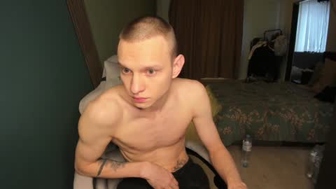 Snapshot of romeo_mercy chatting on 02-03-25, 08:13 Romeo online show from 02-03-25, 08:13