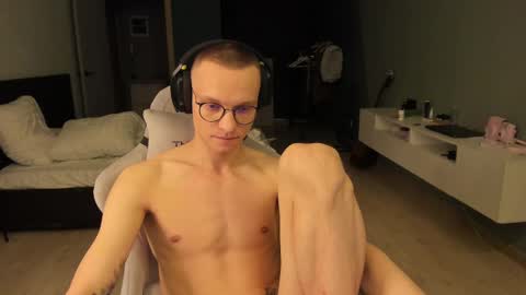 Snapshot of romeo_mercy chatting on 02-10-25, 05:41 Romeo online show from 02-10-25, 05:41