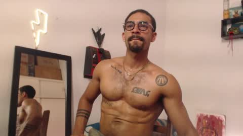 Snapshot of romeocolin_ chatting on 07-01-26, 12:56 R O M E O online show from 07-01-26, 12:56