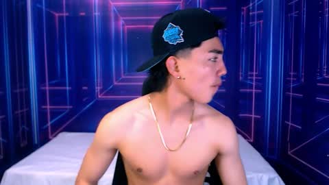 Snapshot of romeomillerr chatting on 10-27-25, 07:07 Romeo online show from 10-27-25, 07:07